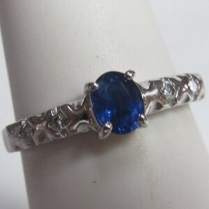 LADIES 14K WHITE GOLD NATURAL BLUE SAPPHIRE AND DIAMOND RING